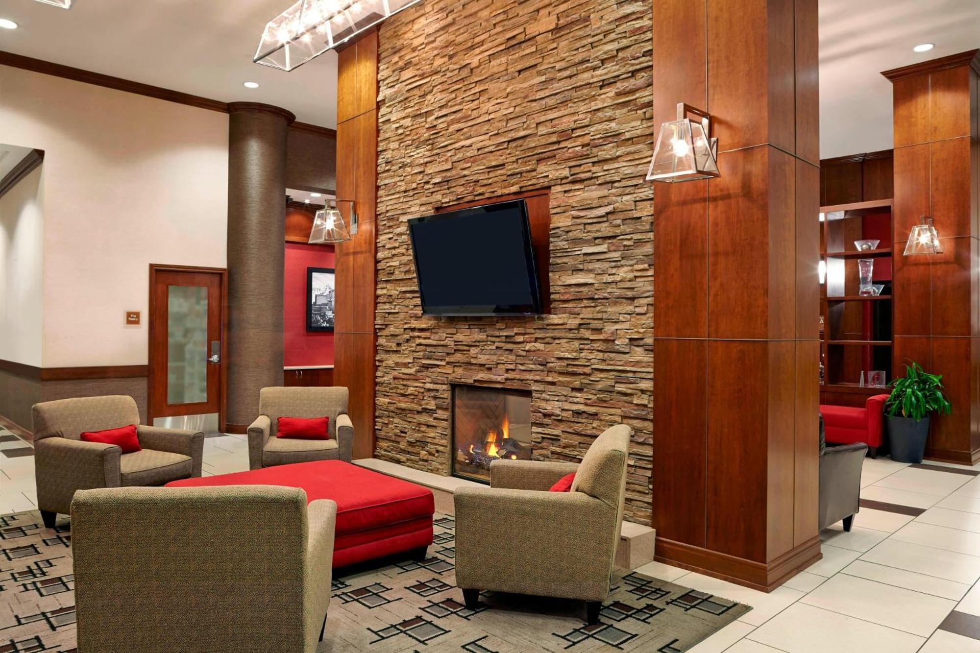Four Points By Sheraton Calgary Airport Exterior foto